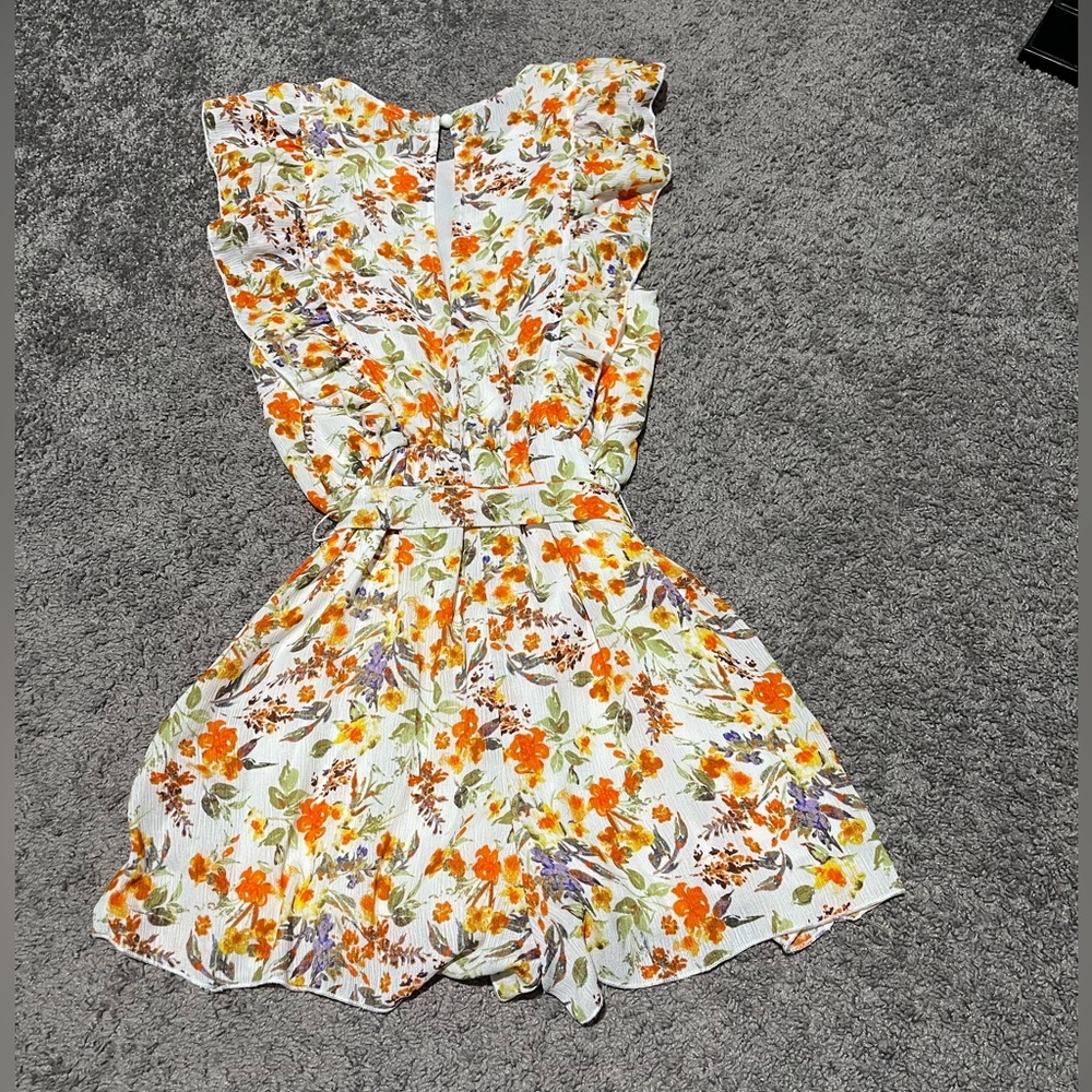 Floral Ruffle Romper - Picture 5 of 5
